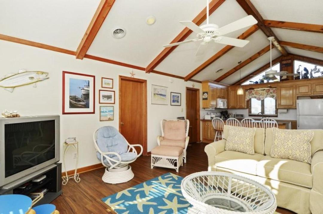 Photo of Livingroom in Kill Devil Hills