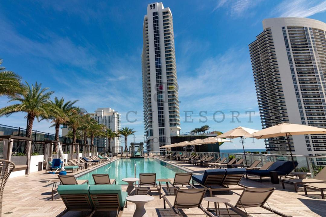 Photo of Patio Balcony in Hollywood South Central Beach