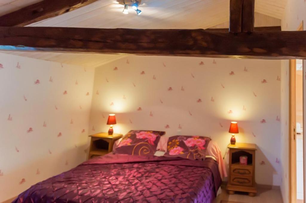 Photo of Bedroom in Saint-Pierre-du-Chemin
