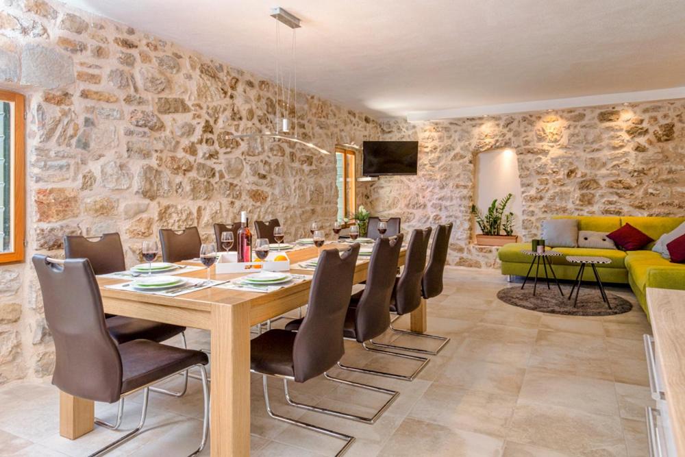 Photo of Livingroom in Pitve