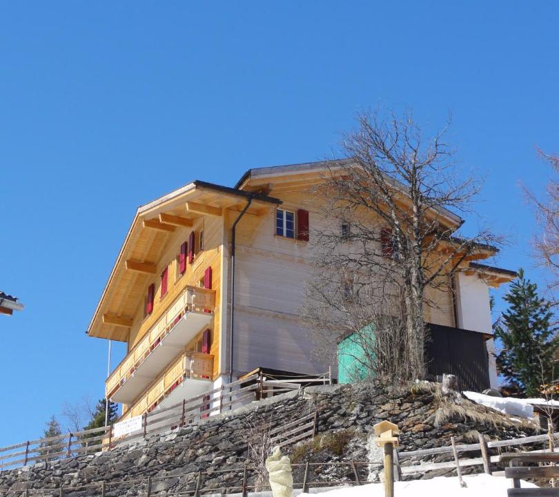Photo of Buildings in Murren