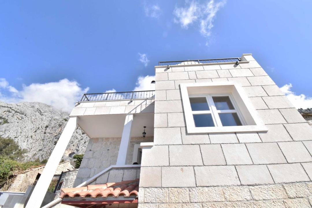 Photo of Buildings in Tucepi