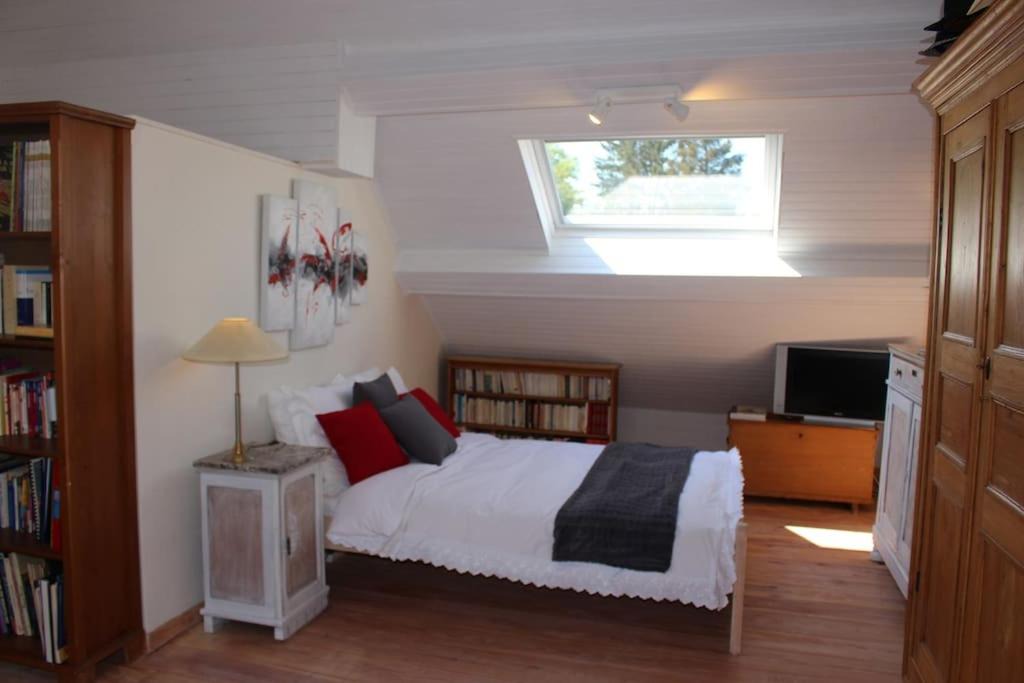 Photo of Bedroom in Mont-Saint-Jean