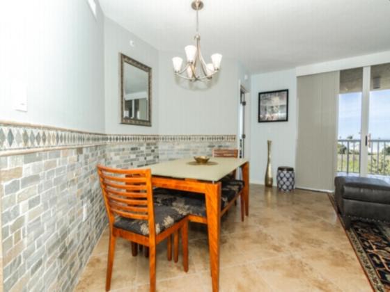 Photo of Livingroom in Park Shore