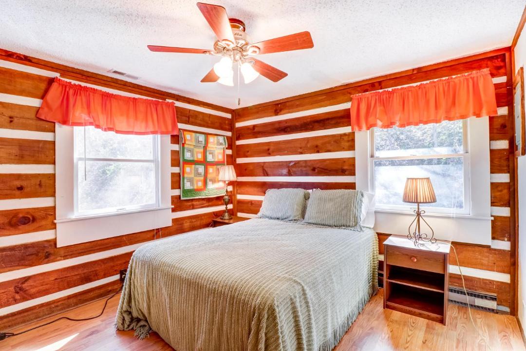 Photo of Bedroom in Qualla