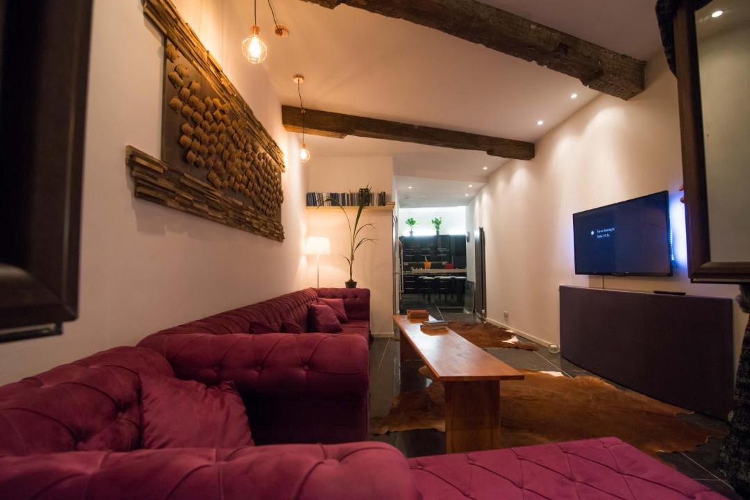 Photo of Livingroom in University District