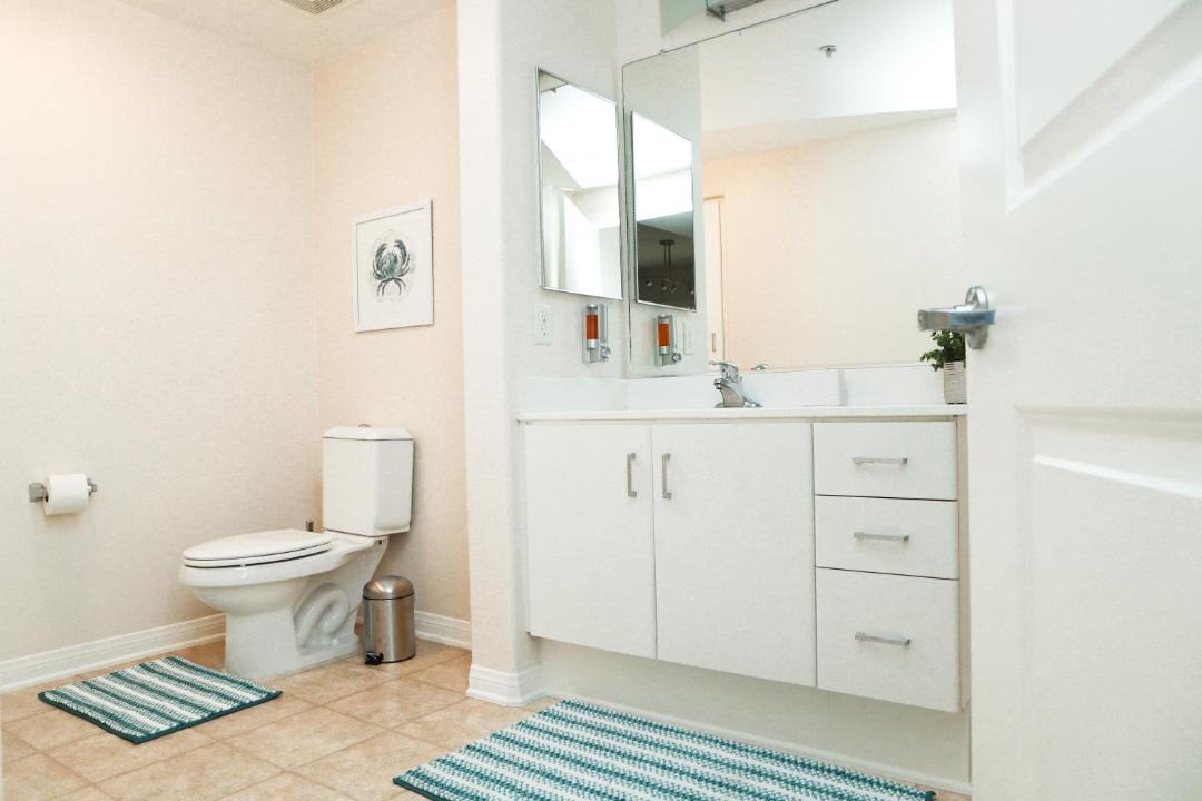 Photo of Bathroom in Miracle Mile