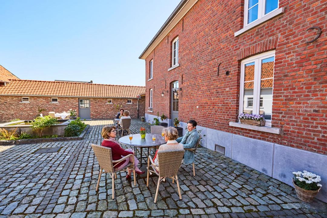 Photo of Others in Geetbets