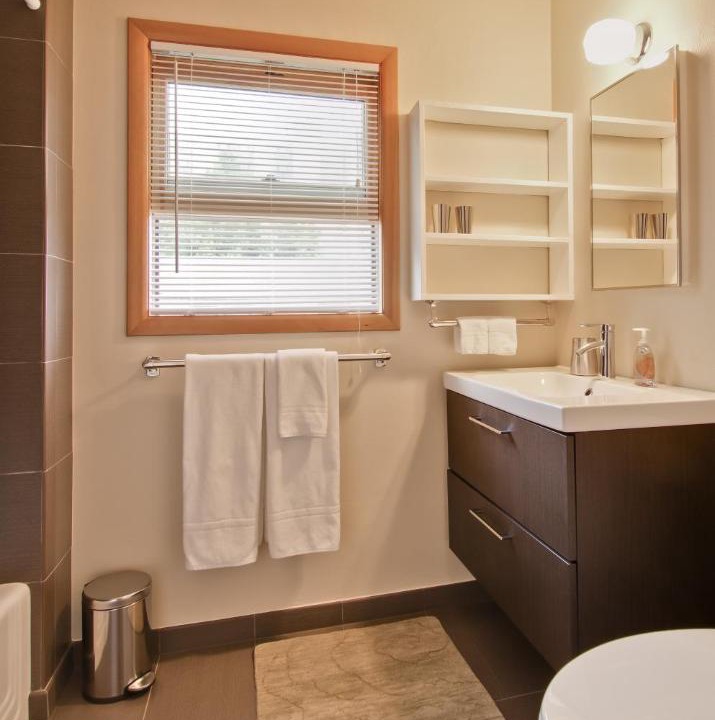 Photo of Bathroom in Alphabet Historic District
