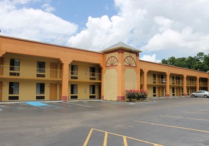 Howard Johnson by Wyndham Vicksburg