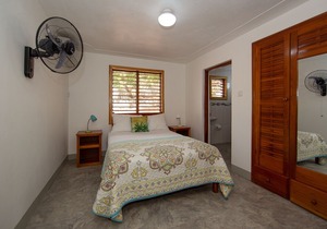 Butterfly Hill Villa & Studio Apartment