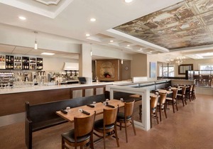 Travelodge by Wyndham Edmonton South
