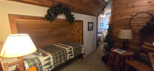 Twin Room with Shared Bathroom
