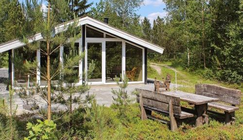 Three-Bedroom Vacation Home 