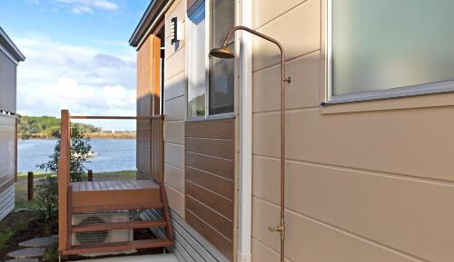 Premium Cabin - Sleeps 4
