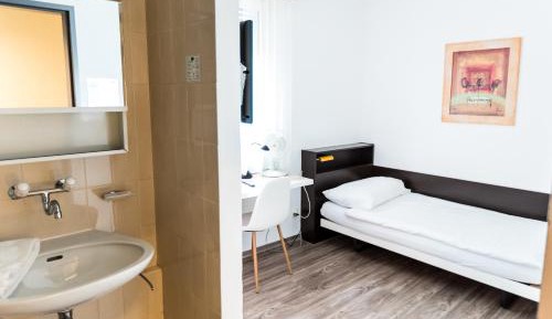 Single Room with Shared Bathroom