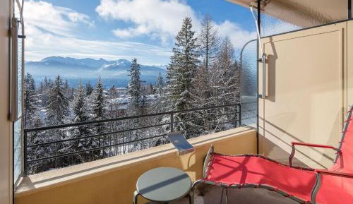 Single Room with Private Bathroom
