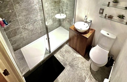 Camden Apartment | Cozy 2Bed Haven in London