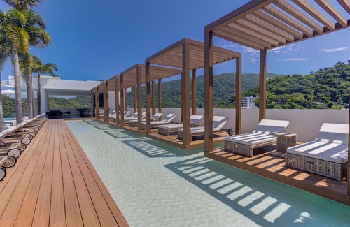 Emiliano Zapata Apartment | Spectacular Corner SohoPV w/th Ocean/Mountain View