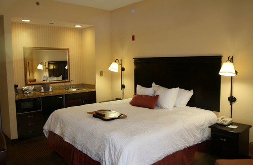 Olive Branch Hotel | Hampton Inn Olive Branch