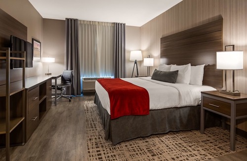 La Crescent Hotel | Best Western Plus at La Crescent Event Center