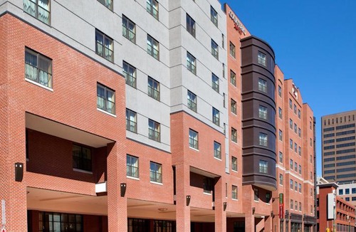 Downtown Syracuse Hotel | Courtyard by Marriott Syracuse Downtown at Armory Square