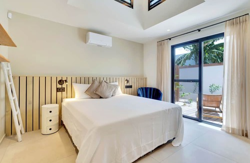Kralendijk Villa | MOST LUXURY VILLA ON BONAIRE NOW AVAILABLE FOR RENT! WITH YOUR OWN DIVEREEF