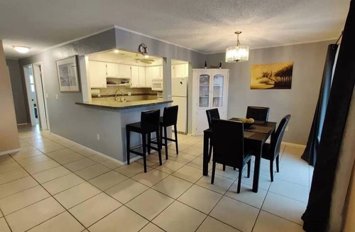 Cypress Lake House | Cozy 2-bedroom Condo in beautiful Fort Myers with Pool and Tiki Hut