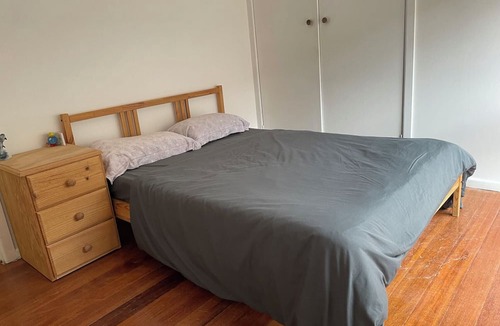 Bundoora House | A convenient and livable place for daily life（别墅大床双人间）