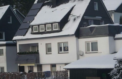 Assinghausen Apartment | Holiday flat by the forest lake