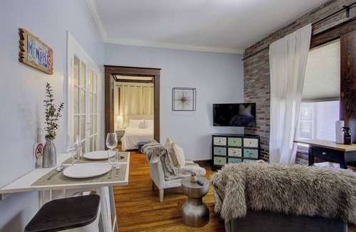Midtown Apartment | Historic Midtown Getaway | Close to Beale