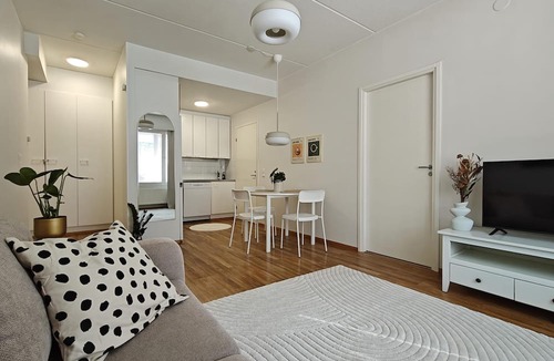 Jyvaskyla Apartment | Parkkipaikka Self check-in Sauna 46m2 Erinomainen sijainti Lemmikit