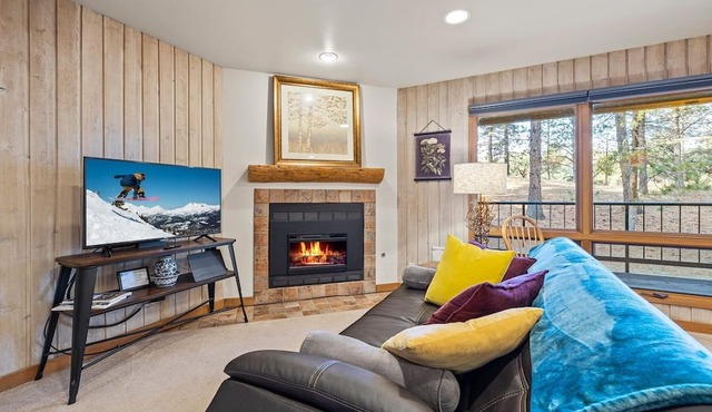New! Affordable Mountain Escape | Pool - Hot Tub | Near Mt. Bachelor