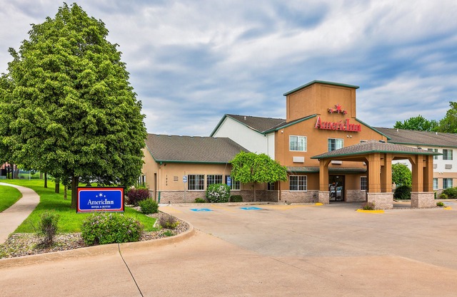 AmericInn by Wyndham des Moines Airport