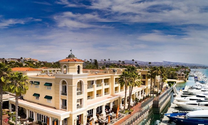 Newport Beach Hotel | Balboa Bay Resort